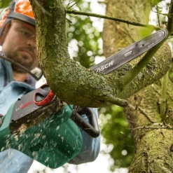 Bosch UniversalChain35 1.8W Mains Fed Corded 350mm Chainsaw -Garden Seed Store bosch universalchain35 1 8w mains fed corded 350mm chainsaw4059952608167 04i bq