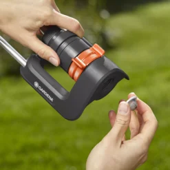 Gardena Aquaroll Oscillating Sprinkler -Garden Seed Store gardena aquaroll oscillating sprinkler4066407004160 36c bq