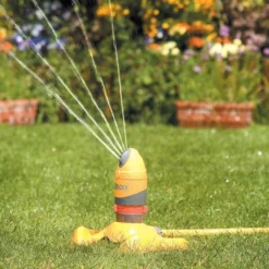 Hozelock Pro Oscillating Rotary Sprinkler -Garden Seed Store hozelock pro oscillating rotary sprinkler5010646042819 01bq