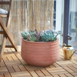 Verve Łyna Natural Terracotta Circular Plant Pot (Dia)36cm 5 Verve Łyna Natural Terracotta Circular Plant Pot (Dia)36cm -Garden Seed Store verve lyna natural terracotta circular plant pot dia 36cm5059340327594 01i scaled